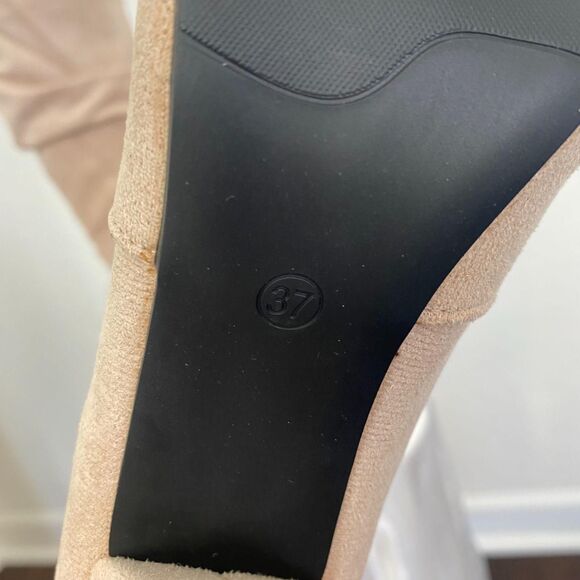 Elegant 90s Style Western Slouchy Nude Tan Faux Suede Knee High Heel Boots 6.5 - Picture 6 of 8